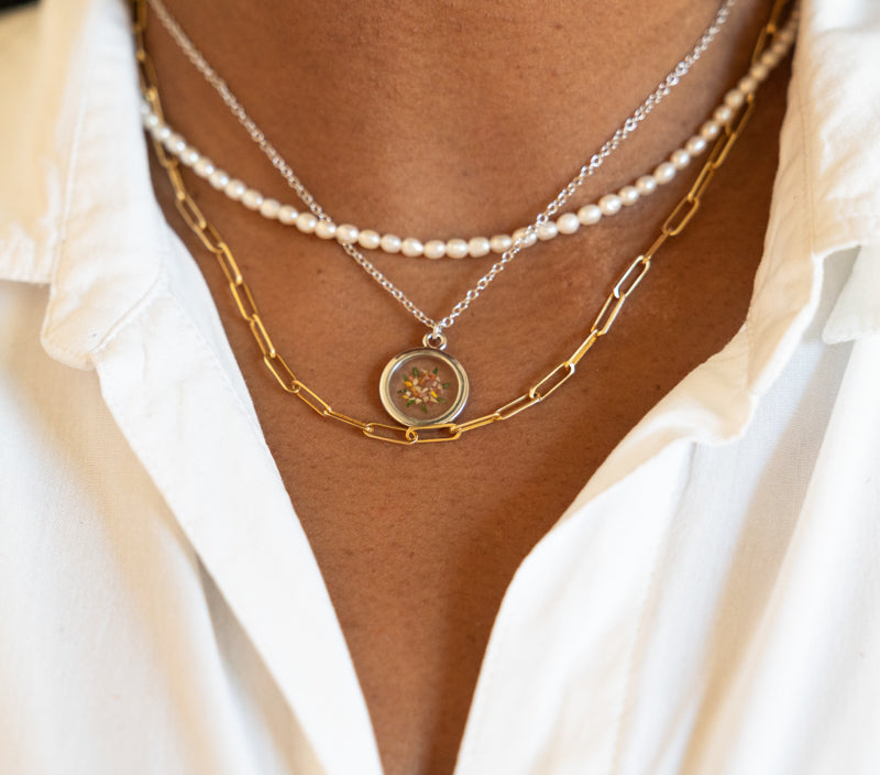Preserved wedding bouquet in necklace